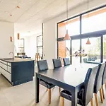 Four-bedroom In 別荘
