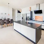 Four-bedroom In エーベルトフト