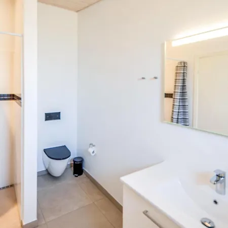 בית נופש Four-bedroom In *